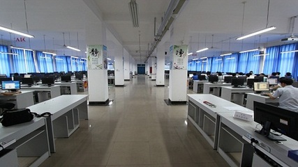 計算機中心實驗室 電腦軟件設計與開發領域的前沿探索平臺